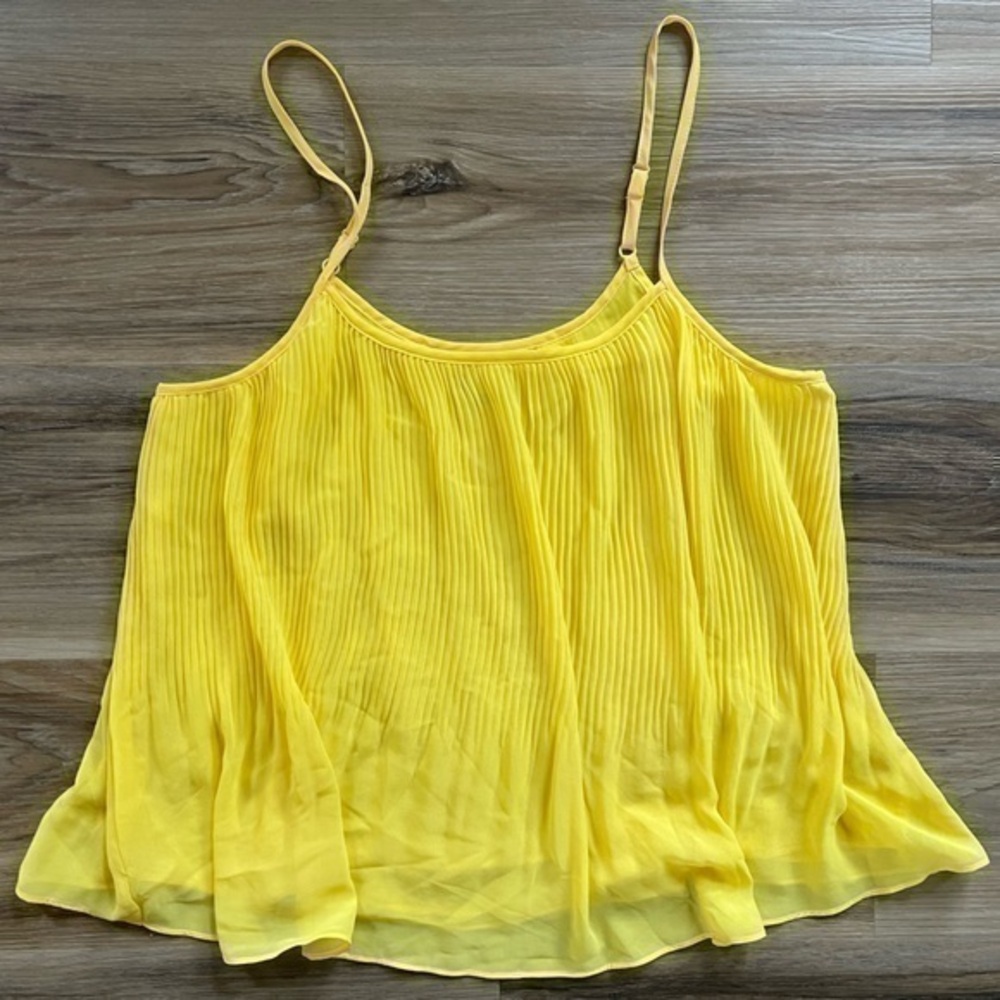 Flowy Spaghetti Strap Yellow Pleated Tank Top
